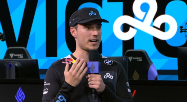 Perkz：我总算可以戴帽子比赛了 拳头：我很抱歉